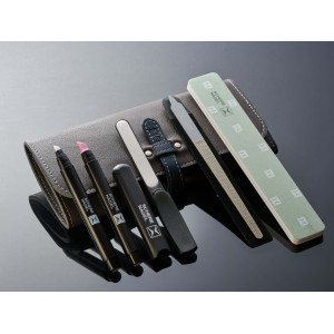 Набор маникюрных инструментов в футляре 5 предметов серый Schere Nagel